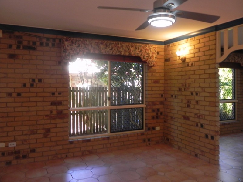 28 Aimee Drive, Urangan QLD 4655
