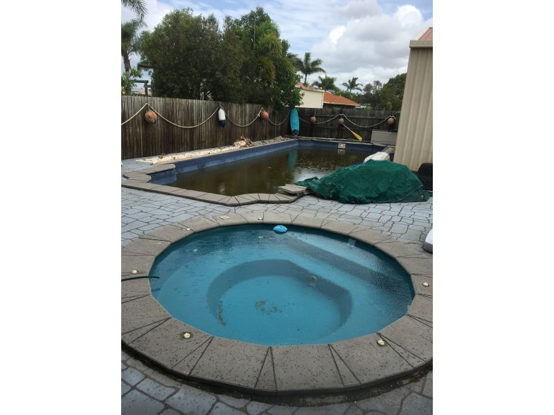 28 Aimee Drive, Urangan QLD 4655