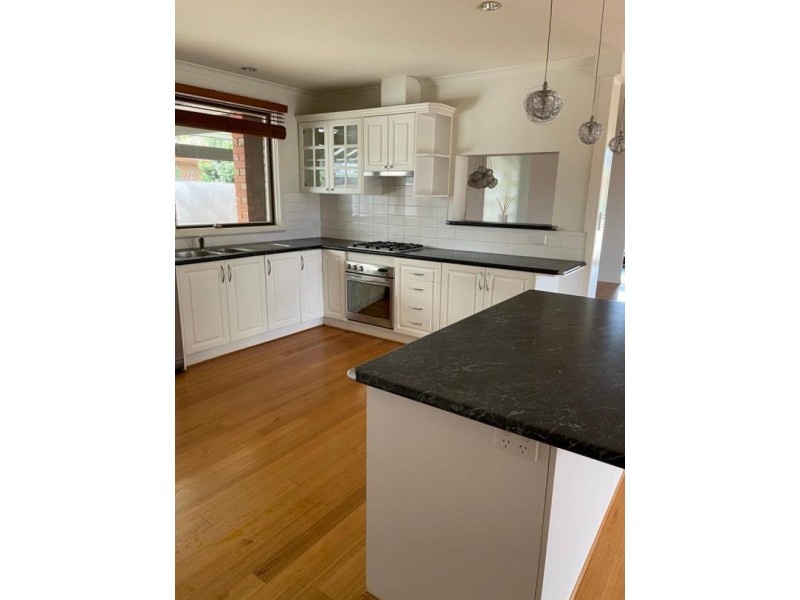 2 Birch Place, Sale VIC 3850