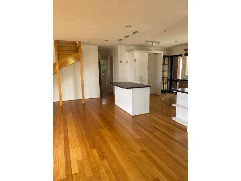 2 Birch Place, Sale VIC 3850