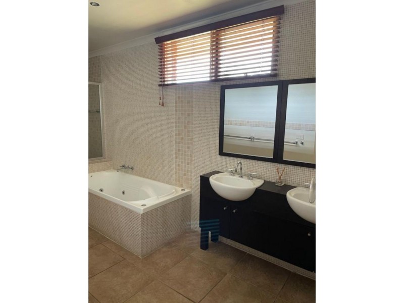 2 Birch Place, Sale VIC 3850