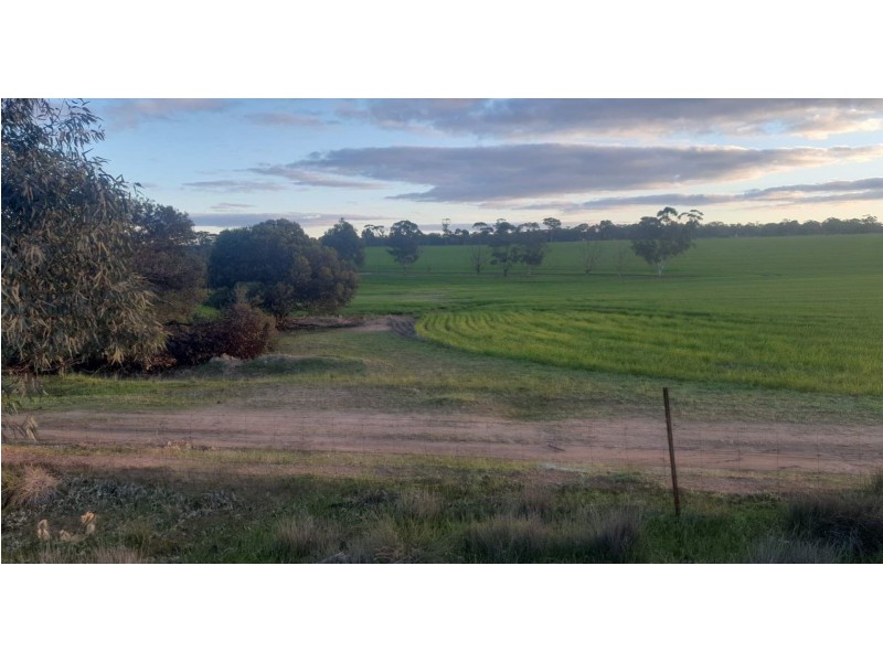 2912 York Quairading Road, East Beverley WA 6304