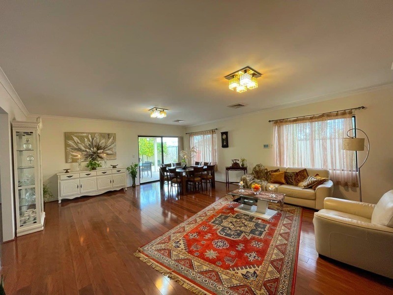 90 Macquarie Blvd, Hammond Park WA 6164