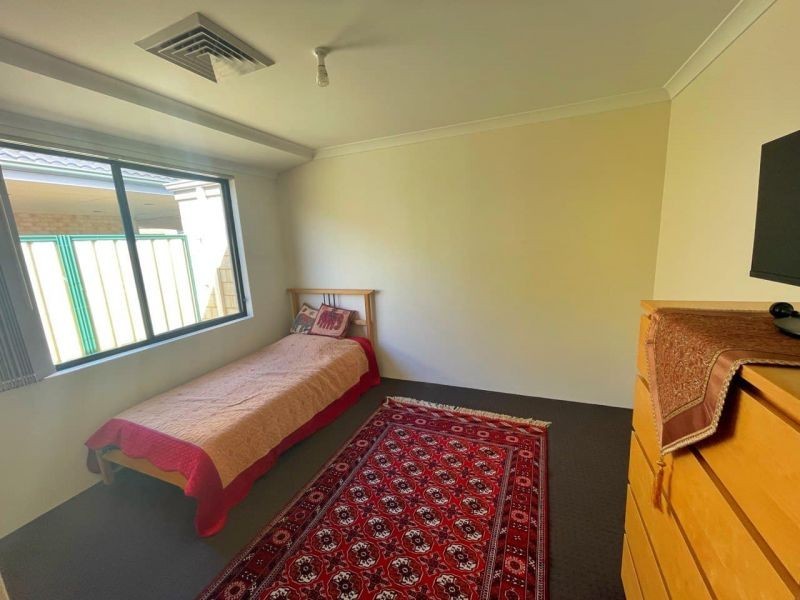 90 Macquarie Blvd, Hammond Park WA 6164