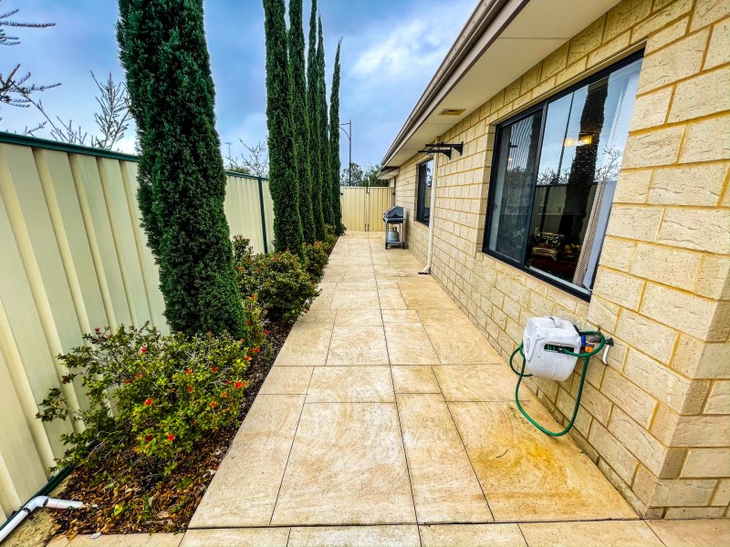 90 Macquarie Blvd, Hammond Park WA 6164