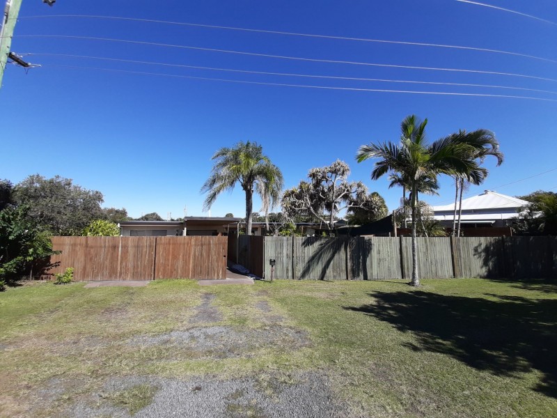 2-4 Mylne Court, Torquay QLD 4655