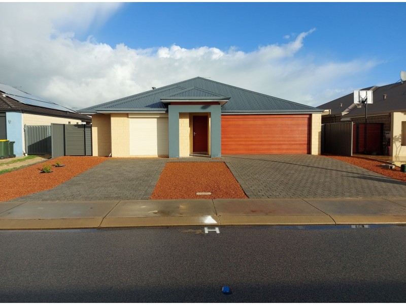 10 Aventurine way, Byford WA 6122