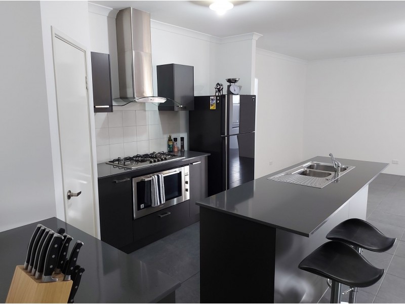 10 Aventurine way, Byford WA 6122