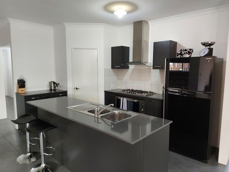 10 Aventurine way, Byford WA 6122