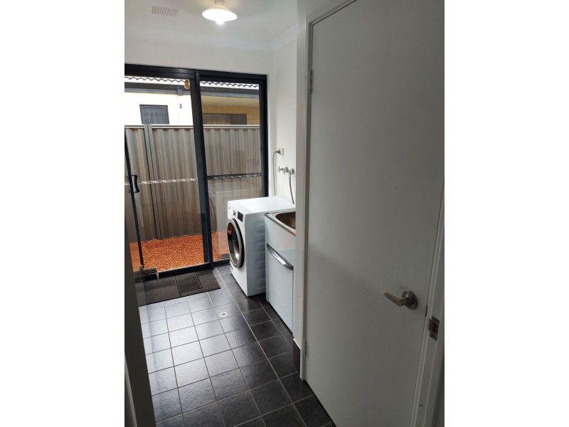 10 Aventurine way, Byford WA 6122