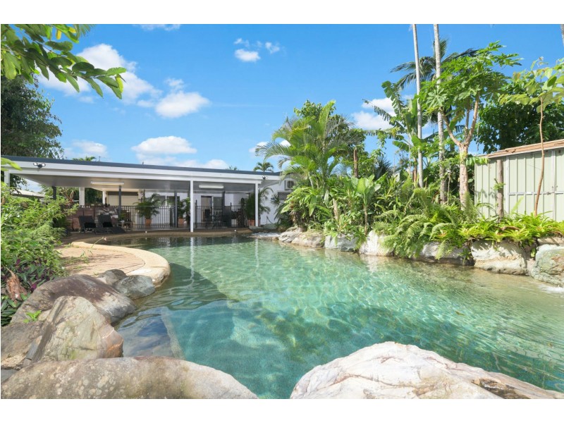 9 Mermaid Close, Bentley Park QLD 4869