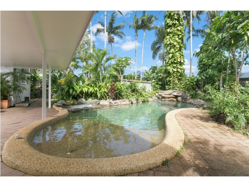 9 Mermaid Close, Bentley Park QLD 4869