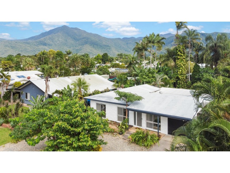 9 Mermaid Close, Bentley Park QLD 4869