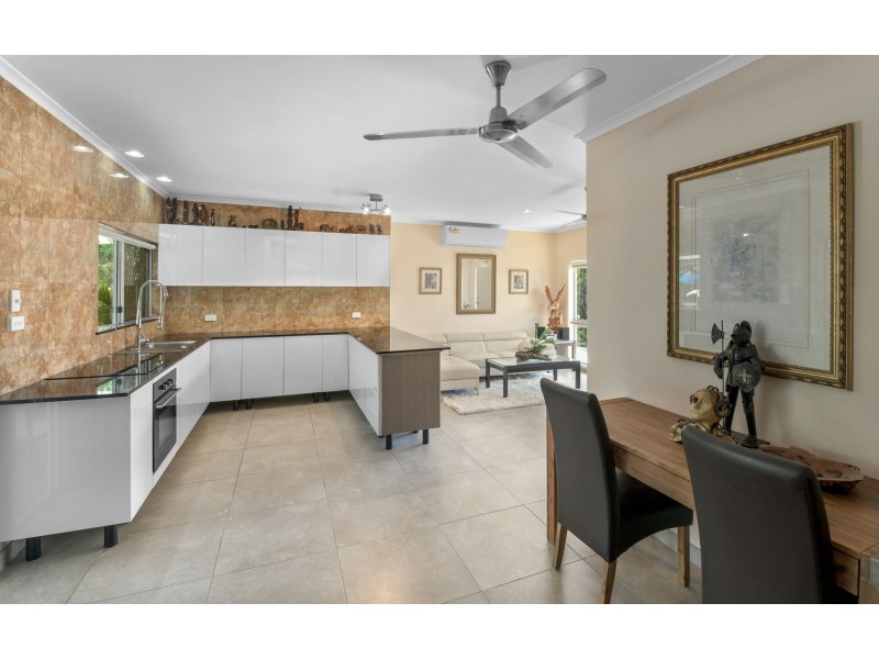 9 Mermaid Close, Bentley Park QLD 4869