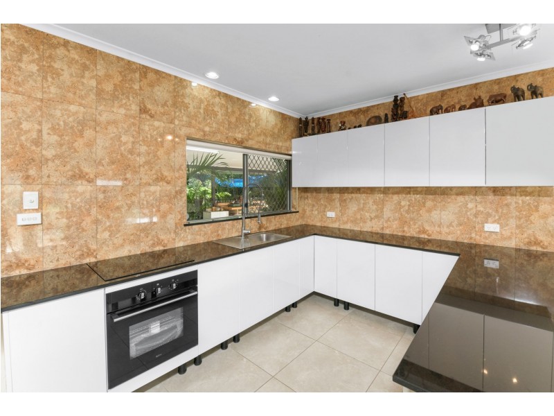 9 Mermaid Close, Bentley Park QLD 4869