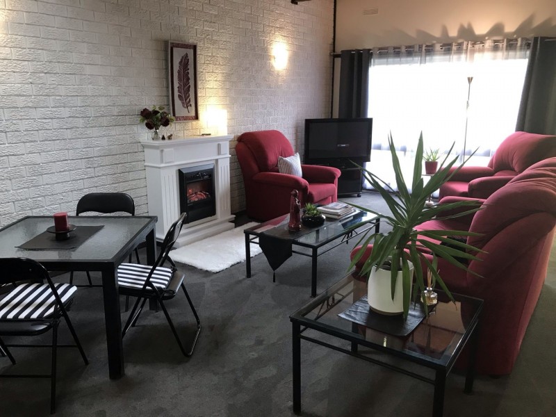 2/4 Caraselle Avenue, Wangaratta VIC 3677