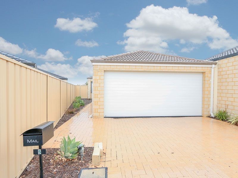 5 Sparkwell Lane, Butler WA 6036