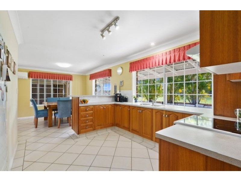 280 Petersen Road, Morayfield QLD 4506