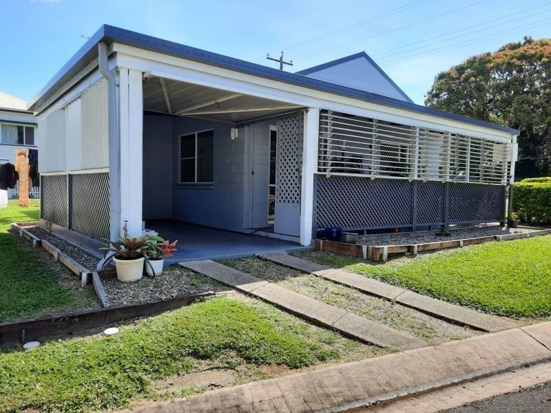 Whitfield QLD 4870