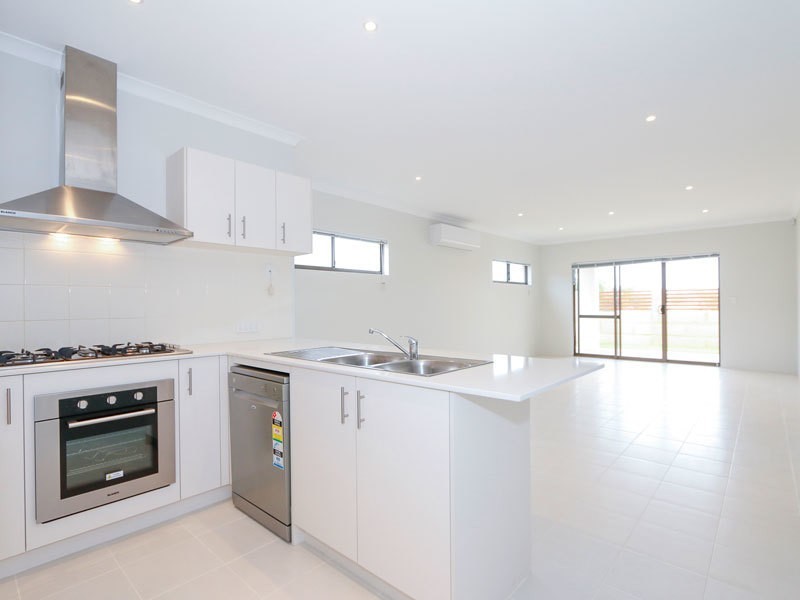 5 Sparkwell Lane, Butler WA 6036