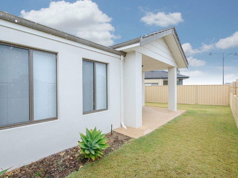 5 Sparkwell Lane, Butler WA 6036