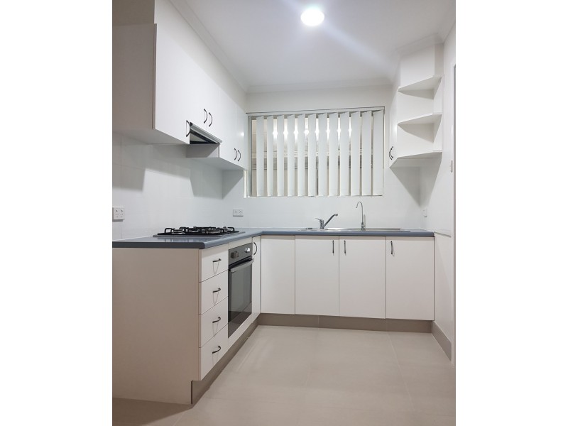 4 Kurrajong Way, Camillo WA 6111