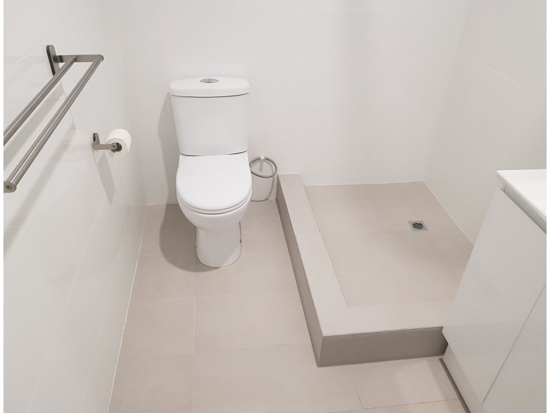 4 Kurrajong Way, Camillo WA 6111