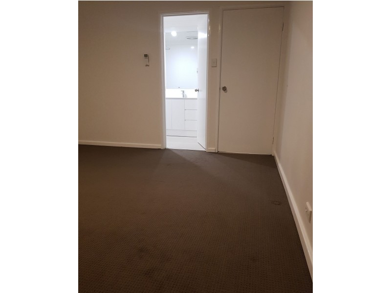 4 Kurrajong Way, Camillo WA 6111