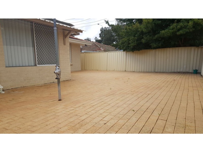 4 Kurrajong Way, Camillo WA 6111