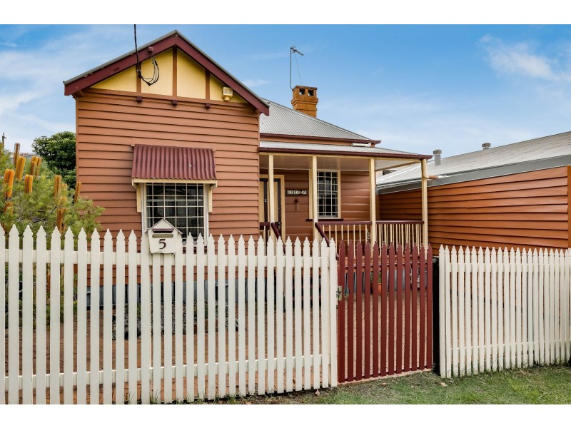 5 Grange St, Toowoomba QLD 4350
