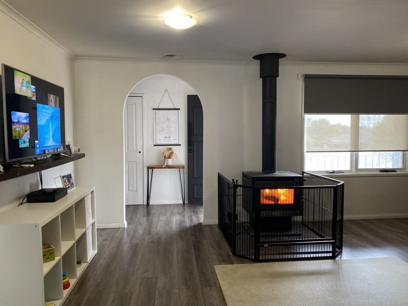 11 Highton Close, Hampton Park VIC 3976