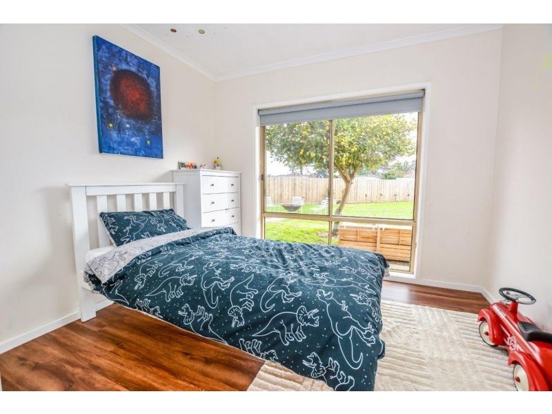 51 Dinwoodie Drive, Newborough VIC 3825