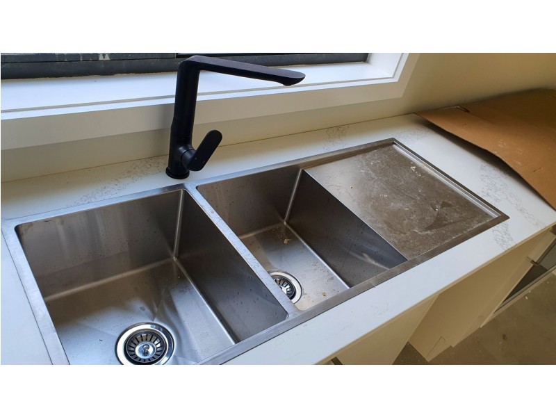 24 Chinnocks Avenue, Campbelltown NSW 2560