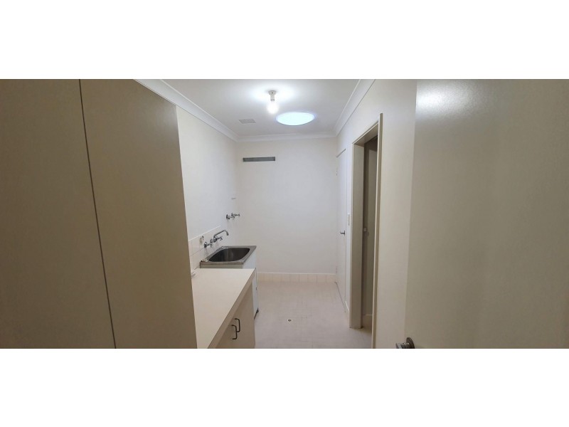 1/104 Surrey Rd, Rivervale WA 6103