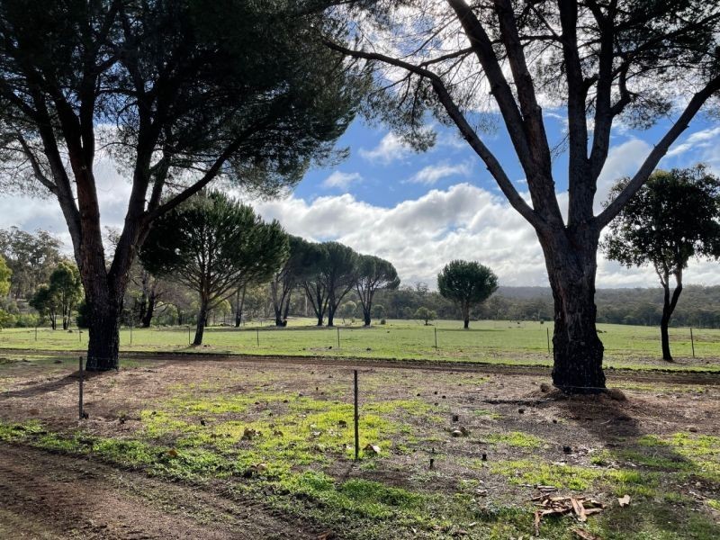 1502 Helena Rd, Mount Observation WA 6302