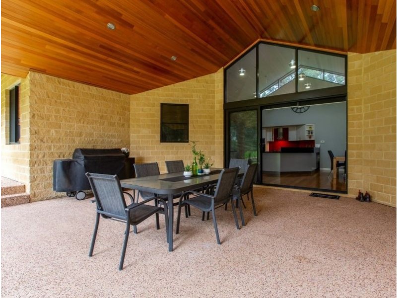 14 Fletcher crt, Leschenault WA 6233