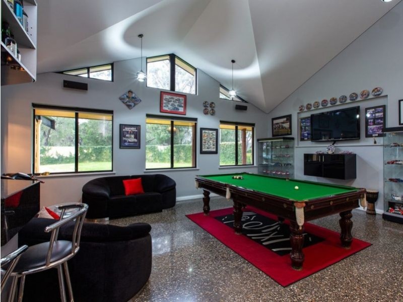 14 Fletcher crt, Leschenault WA 6233