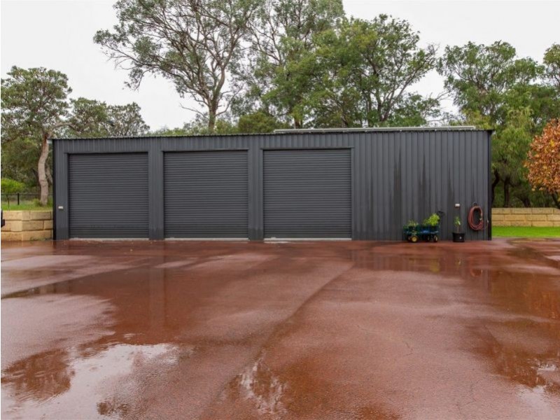 14 Fletcher crt, Leschenault WA 6233