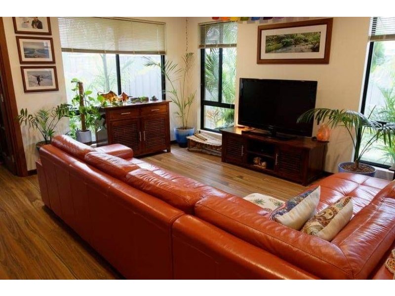 4 Gippsland Way, Banksia Grove WA 6031