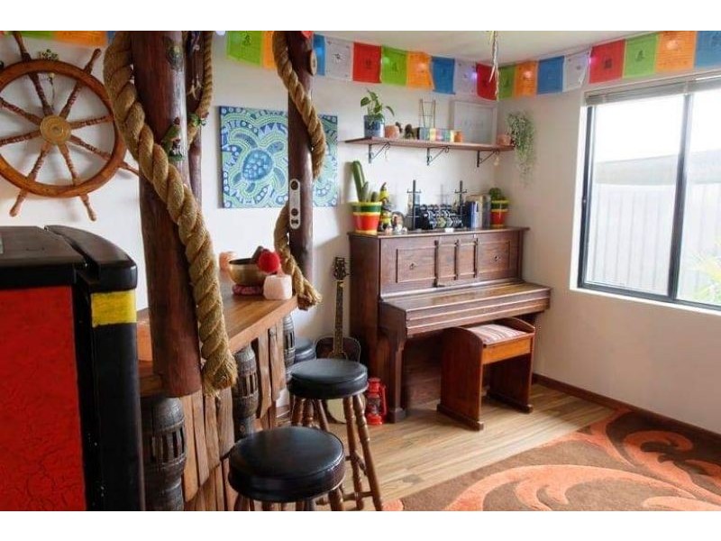 4 Gippsland Way, Banksia Grove WA 6031