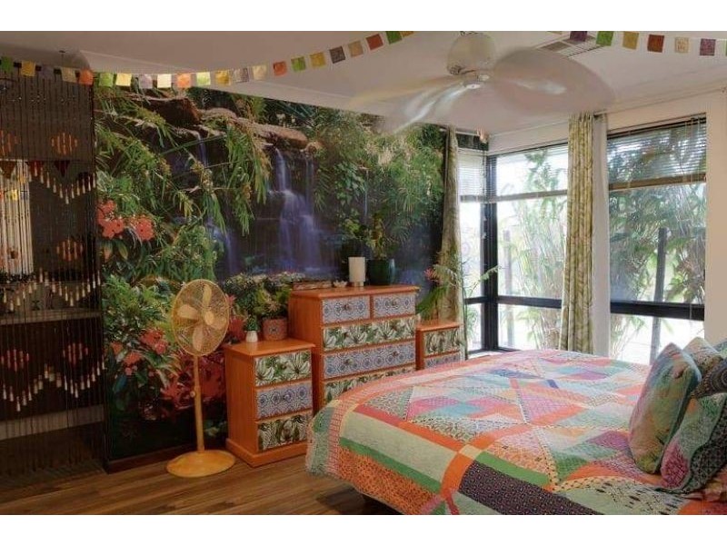 4 Gippsland Way, Banksia Grove WA 6031