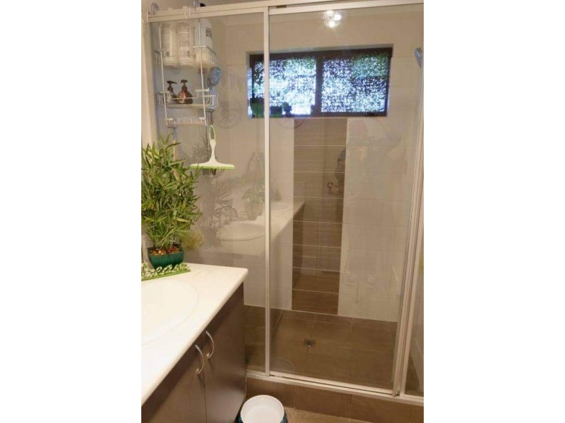 4 Gippsland Way, Banksia Grove WA 6031