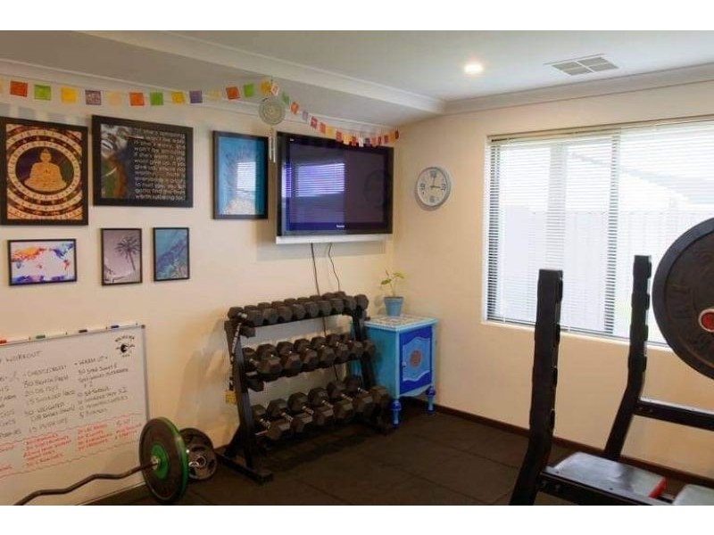 4 Gippsland Way, Banksia Grove WA 6031