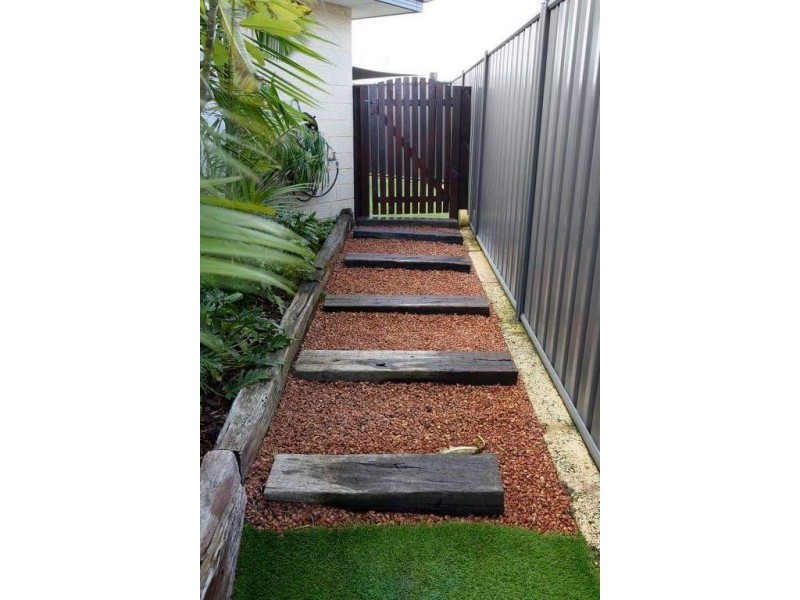 4 Gippsland Way, Banksia Grove WA 6031