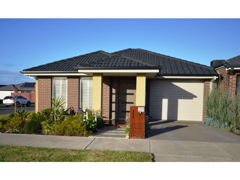 29 Pump House Crescent, Clyde VIC 3978