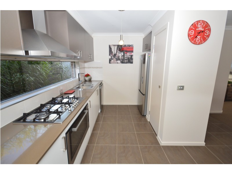 29 Pump House Crescent, Clyde VIC 3978