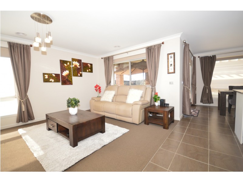 29 Pump House Crescent, Clyde VIC 3978