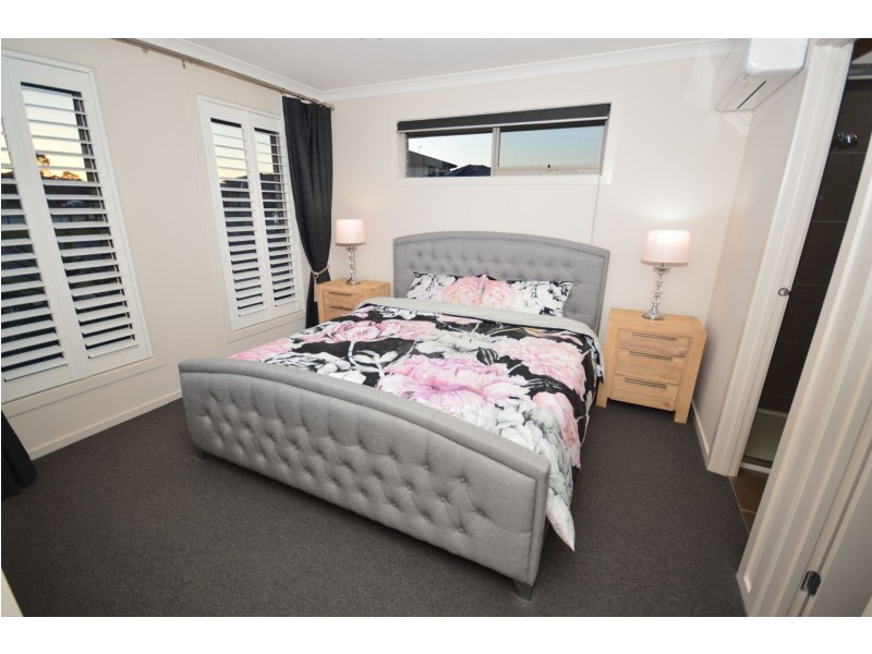 29 Pump House Crescent, Clyde VIC 3978