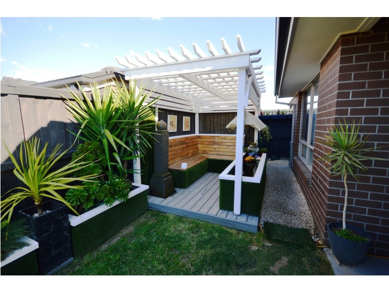 29 Pump House Crescent, Clyde VIC 3978