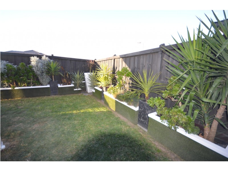 29 Pump House Crescent, Clyde VIC 3978